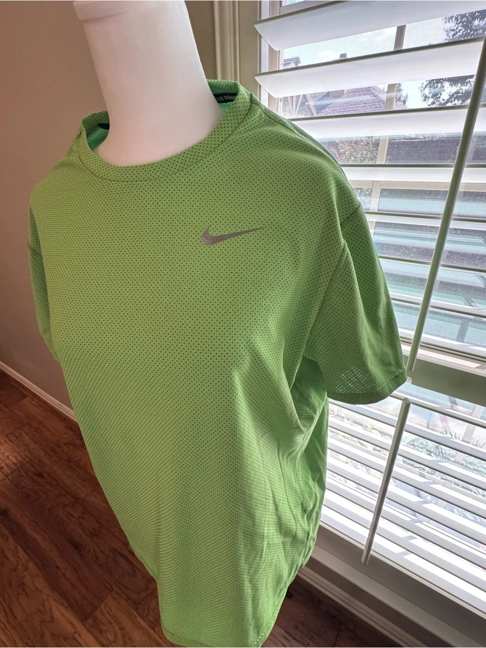 Nike Men’s Short-Sleeve Athletic Tee in Bright Green with Swoosh